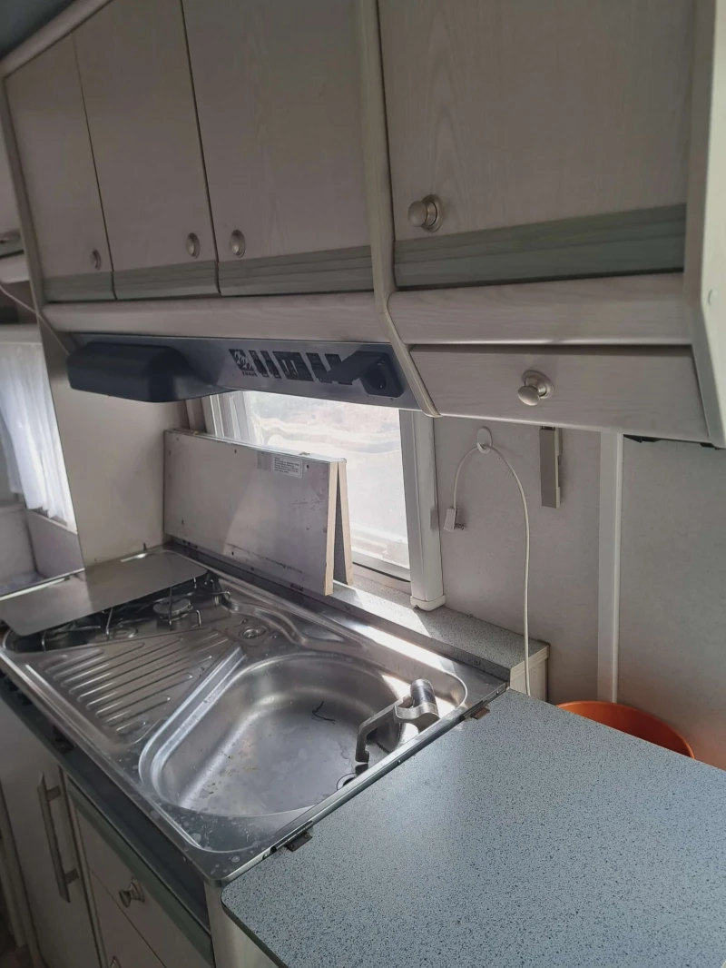 Каравана Knaus, снимка 5 - Каравани и кемпери - 52510273