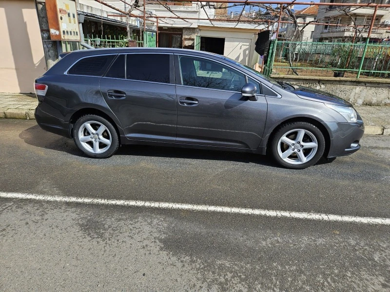 Toyota Avensis Т27, снимка 4 - Автомобили и джипове - 47162190