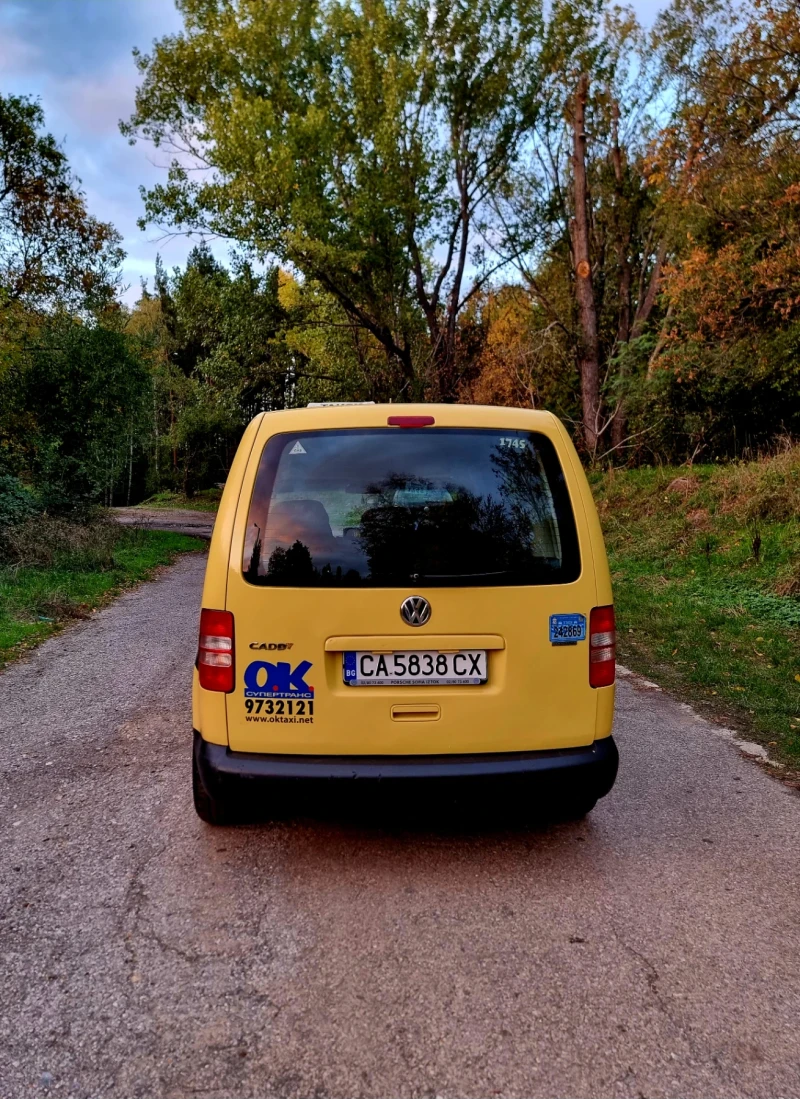 VW Caddy, снимка 5 - Автомобили и джипове - 47559712