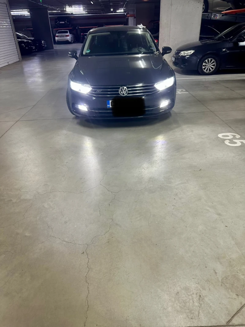 VW Passat 2.0TDI , снимка 8 - Автомобили и джипове - 48498443