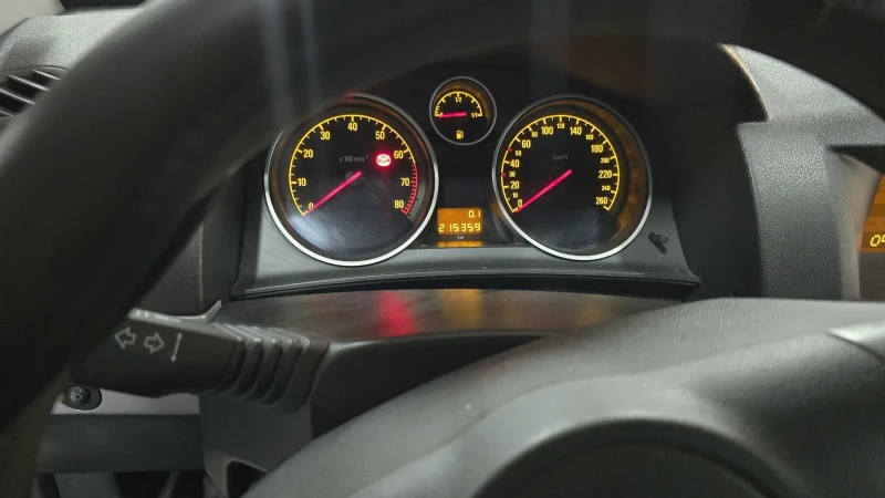 Opel Astra H, снимка 11 - Автомобили и джипове - 52891961