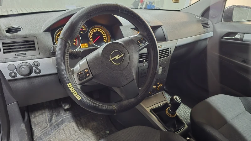 Opel Astra H, снимка 10 - Автомобили и джипове - 52891961