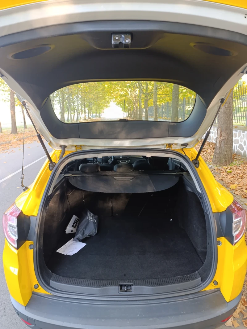 Renault Megane 1.5 DCI, снимка 10 - Автомобили и джипове - 52165571