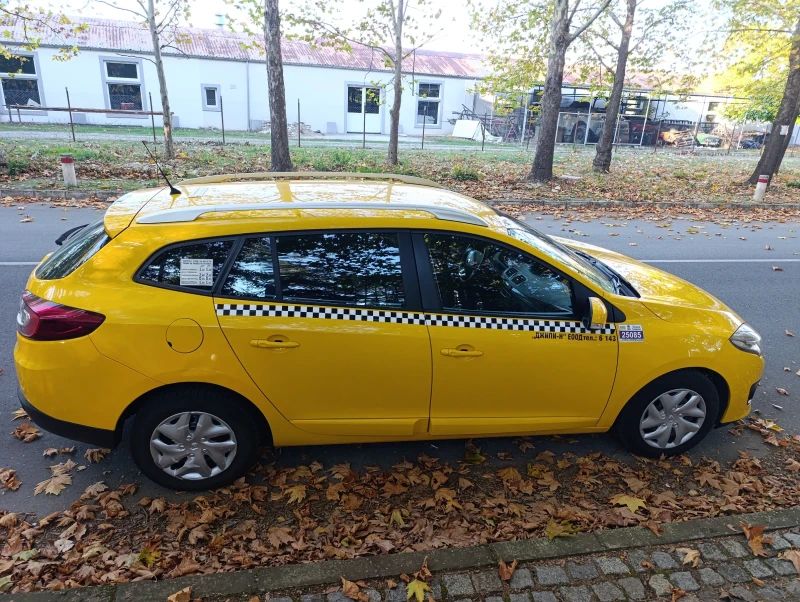 Renault Megane 1.5 DCI, снимка 7 - Автомобили и джипове - 52165571