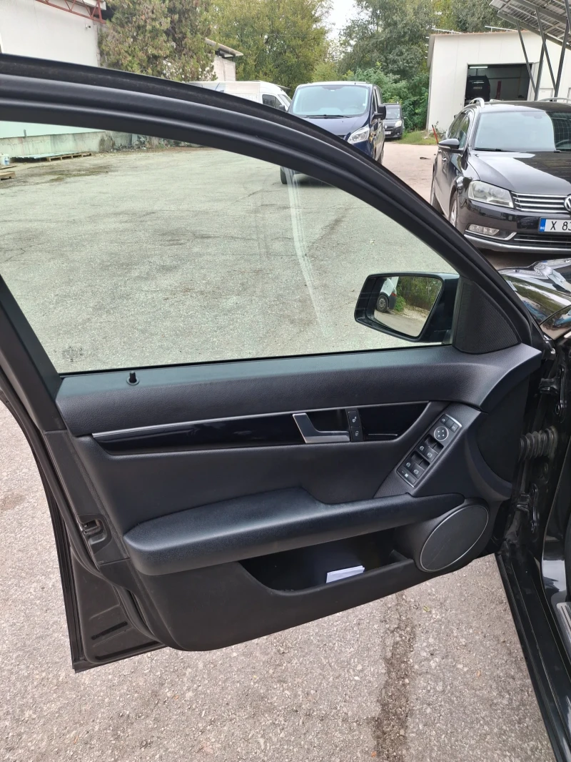 Mercedes-Benz C 180 C 180 CDI , снимка 15 - Автомобили и джипове - 52310328