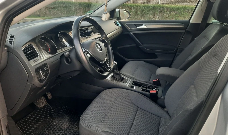 VW Golf EDITION Navi, снимка 10 - Автомобили и джипове - 52554387