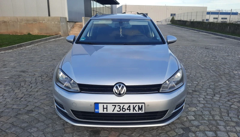 VW Golf EDITION Navi, снимка 2 - Автомобили и джипове - 52554387