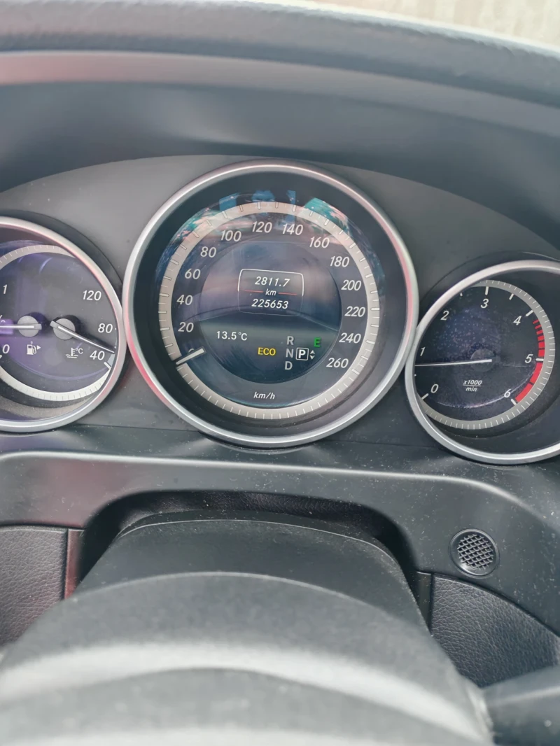 Mercedes-Benz E 200 Amg, снимка 8 - Автомобили и джипове - 52707456