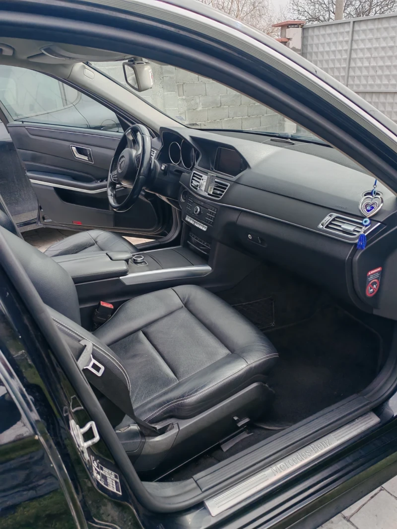 Mercedes-Benz E 200 Amg, снимка 10 - Автомобили и джипове - 52707456
