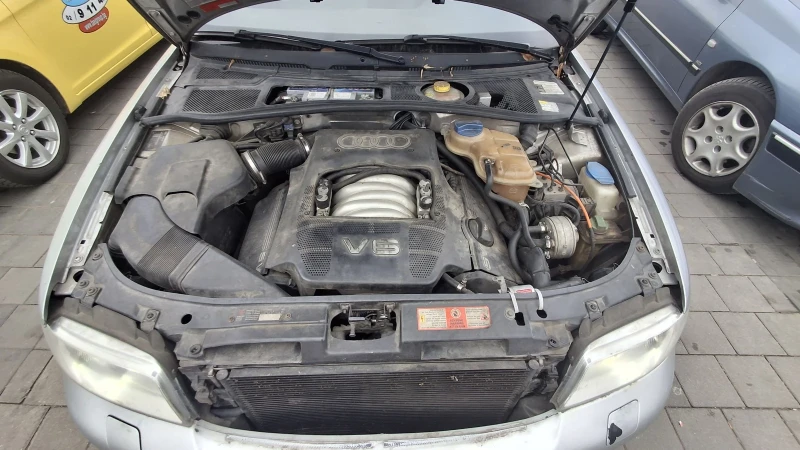 Audi A4 2.4 газ/бензин, снимка 7 - Автомобили и джипове - 52788956
