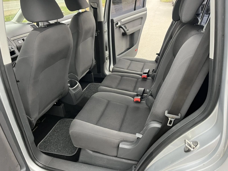 VW Touran 1.6TDI 105кс 6 СКОРОСТИ EURO 5A АВТОПИЛОТ , снимка 9 - Автомобили и джипове - 52886996