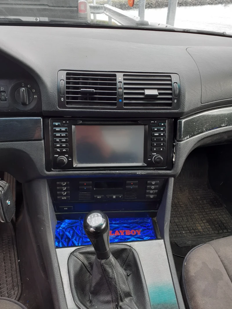 BMW 528, снимка 4 - Автомобили и джипове - 53057033