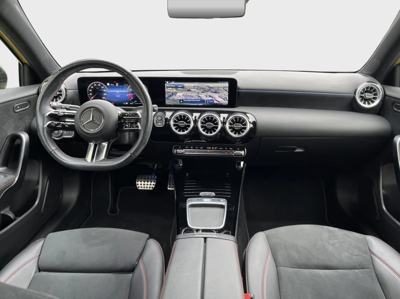 Mercedes-Benz A 180 AMG Line/Гаранция/Дигитално/Дистроник/Мъртъв ъгъл, снимка 6 - Автомобили и джипове - 53218971