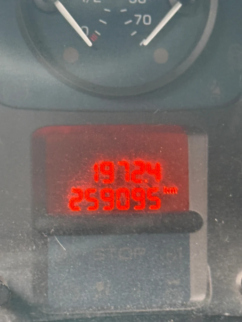 Citroen Berlingo 1.6 HDI, снимка 10 - Автомобили и джипове - 53279206