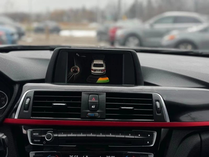 BMW 320 xDrive, снимка 9 - Автомобили и джипове - 53593154