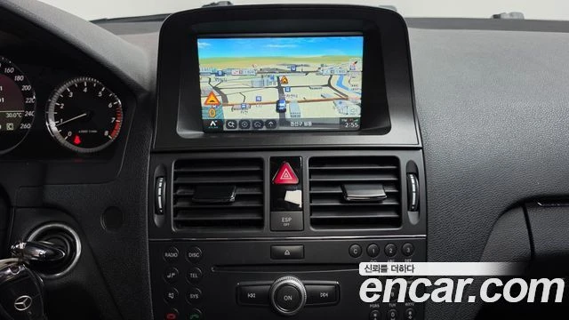 Mercedes-Benz C 200, снимка 14 - Автомобили и джипове - 56077559