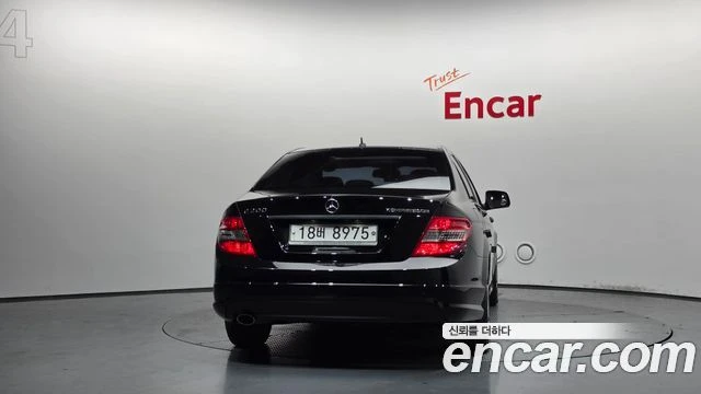 Mercedes-Benz C 200, снимка 4 - Автомобили и джипове - 56077559
