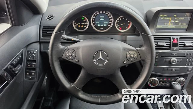 Mercedes-Benz C 200, снимка 13 - Автомобили и джипове - 56077559