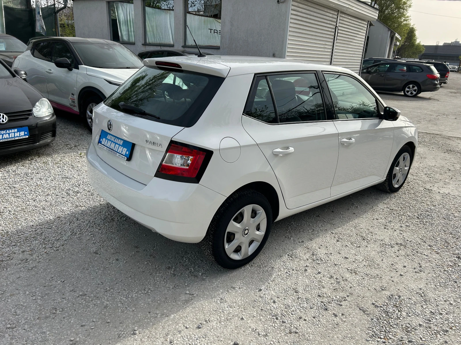 Skoda Fabia 1.0 MPI - изображение 4