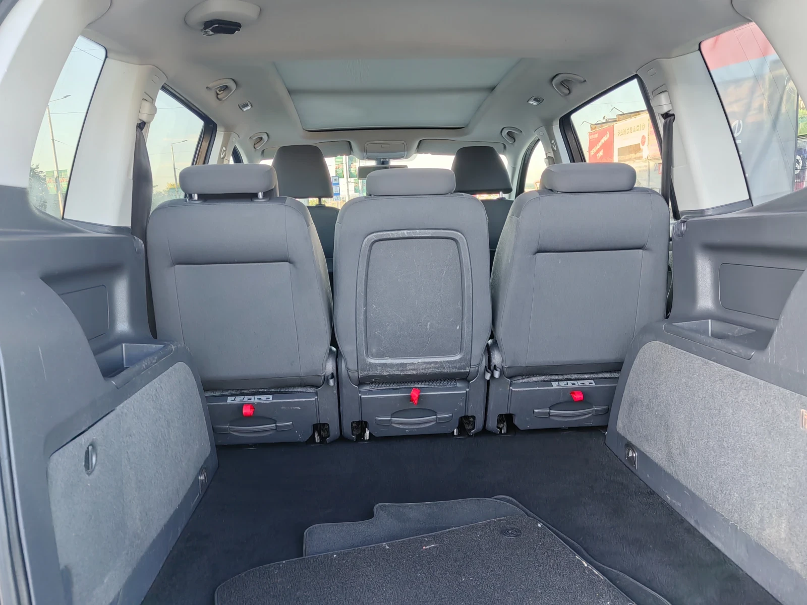 VW Touran 2.0 tdi 140ps  | Mobile.bg — изображение 13