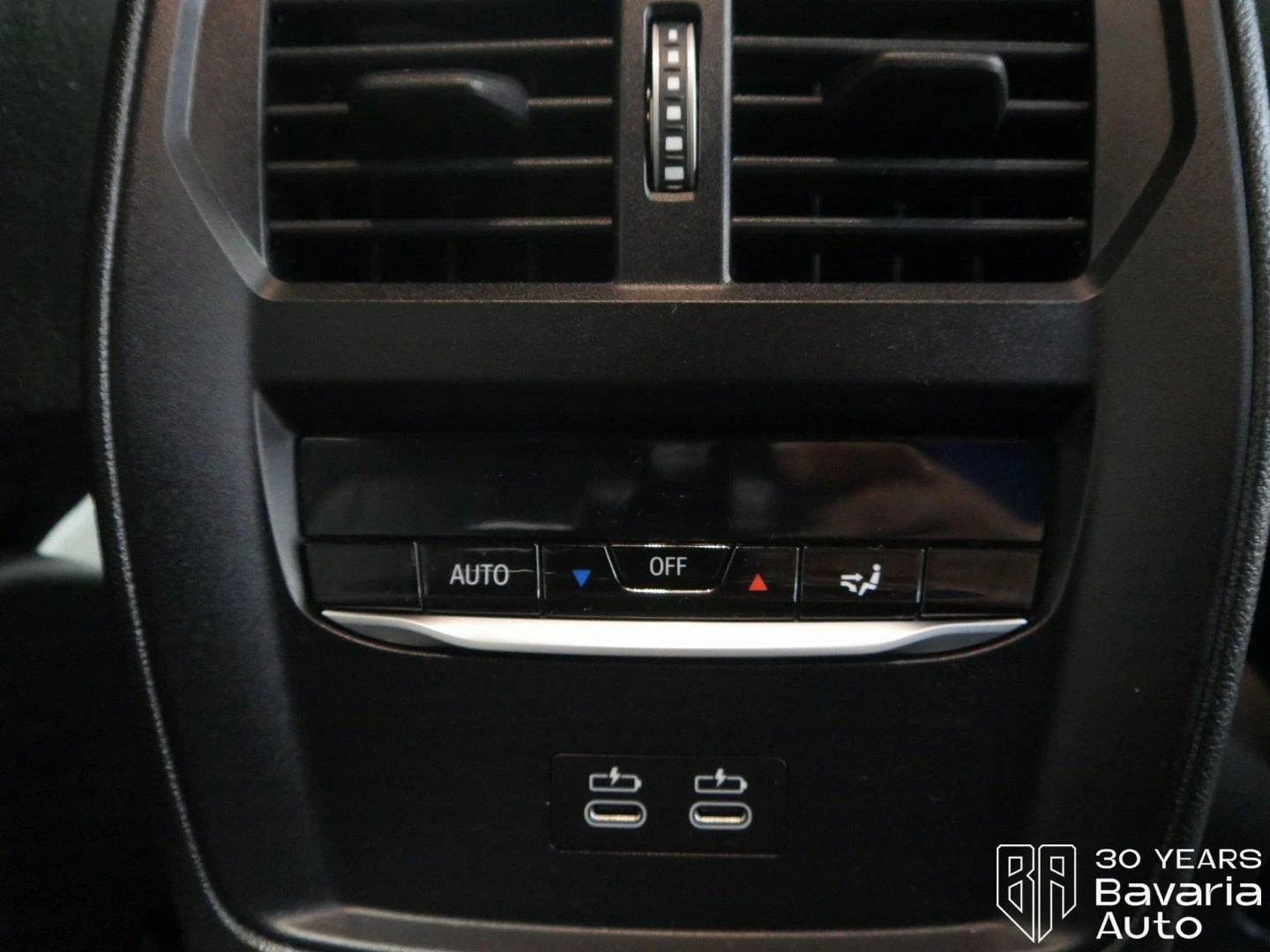 BMW 320 d xDrive Touring M Sport Paket Sportautomatic | Mobile.bg   12