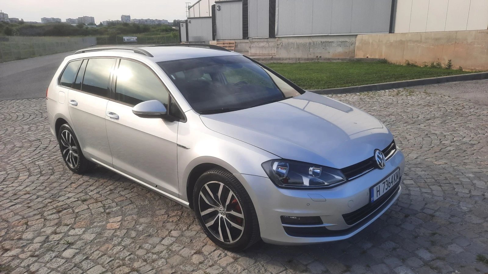 VW Golf EDITION Navi, снимка 3 - Автомобили и джипове - 52554387