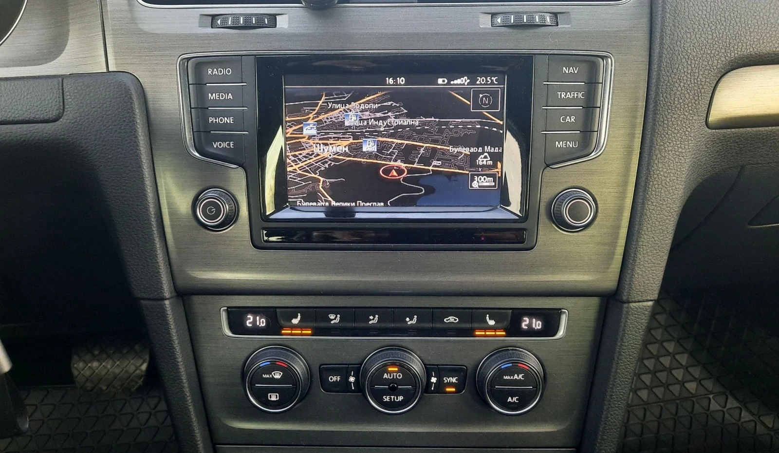 VW Golf EDITION Navi | Mobile.bg   13