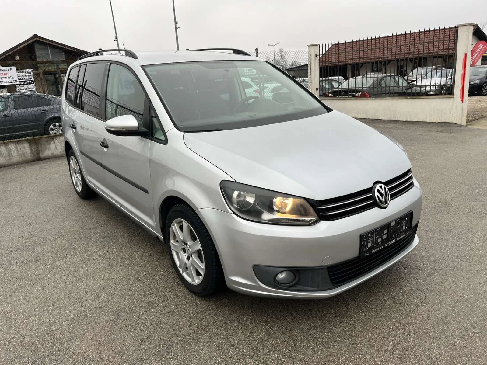 VW Touran 1.6TDI 105кс 6 СКОРОСТИ EURO 5A АВТОПИЛОТ  - изображение 3