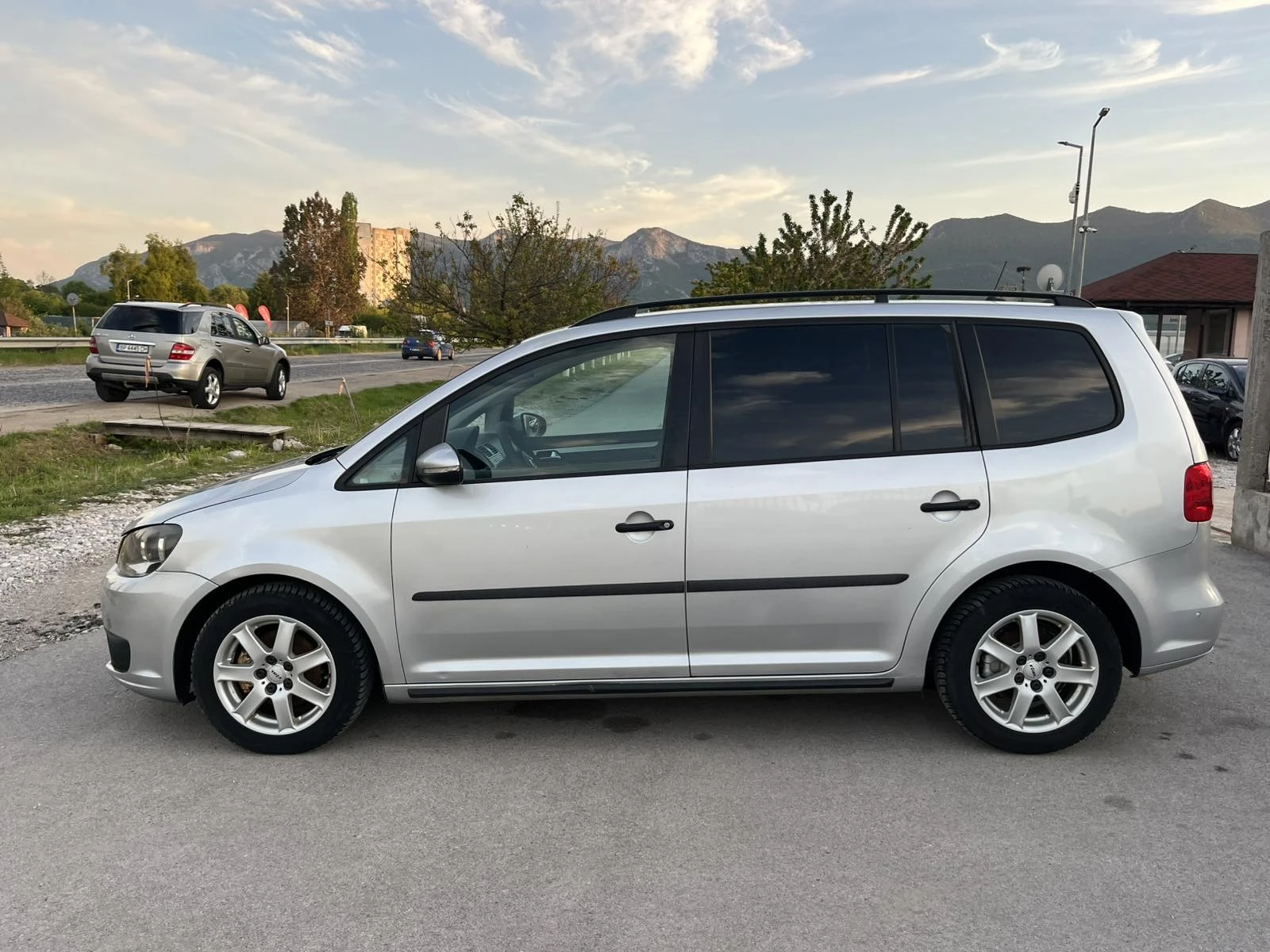 VW Touran 1.6TDI 105�� 6 �������� EURO 5A ���������  | Mobile.bg � ����������� 6