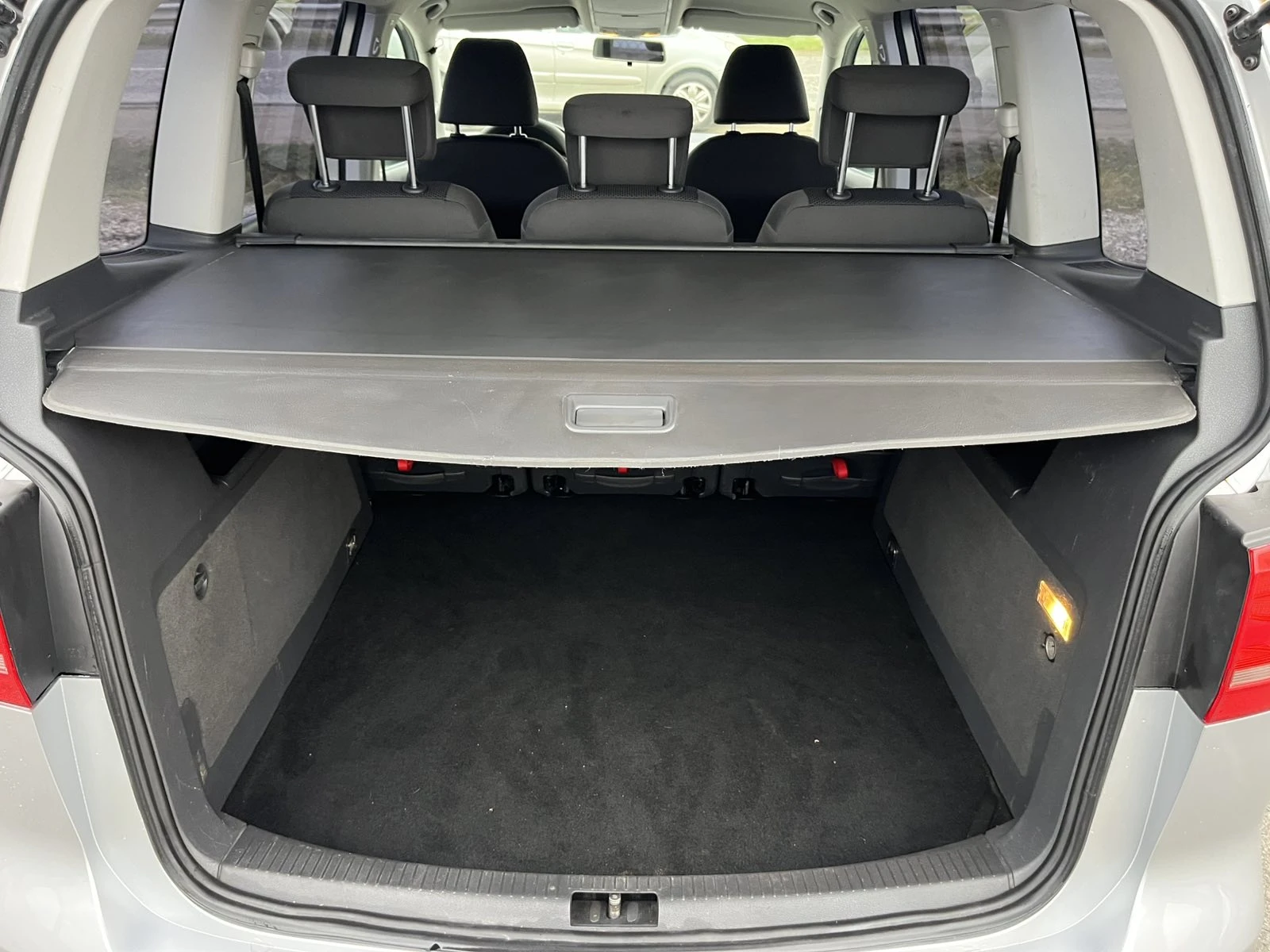 VW Touran 1.6TDI 105�� 6 �������� EURO 5A ���������  | Mobile.bg � ����������� 15