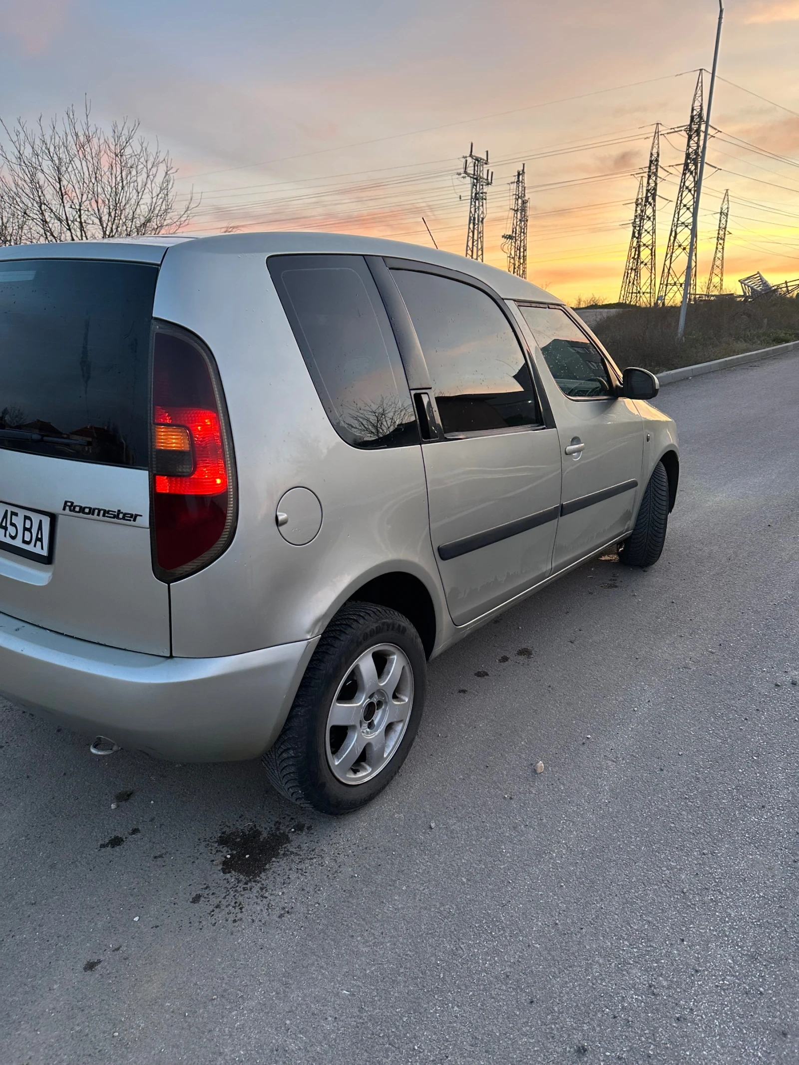 Skoda Roomster 1.4 tdi, снимка 7 - Автомобили и джипове - 53802126