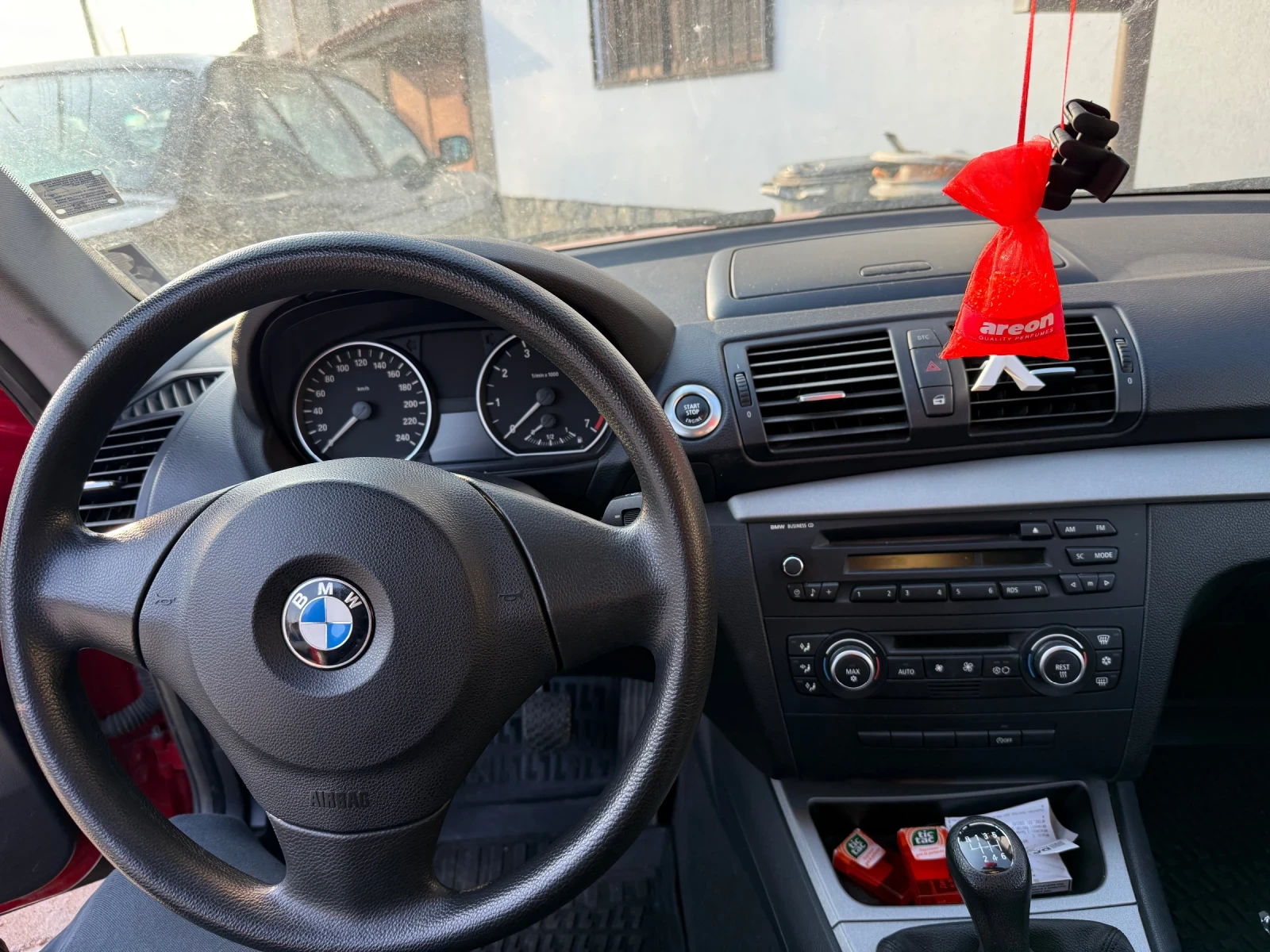 BMW 118, снимка 6 - Автомобили и джипове - 53981136