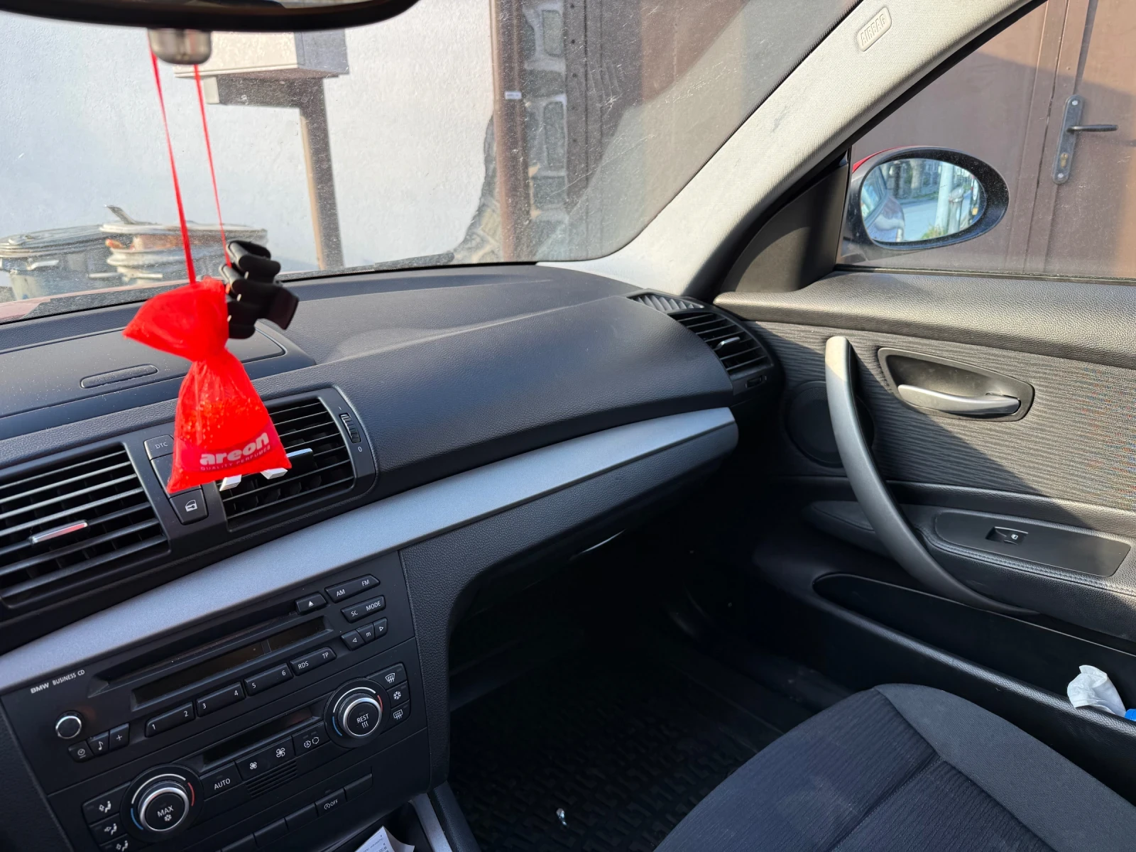 BMW 118, снимка 5 - Автомобили и джипове - 53981136