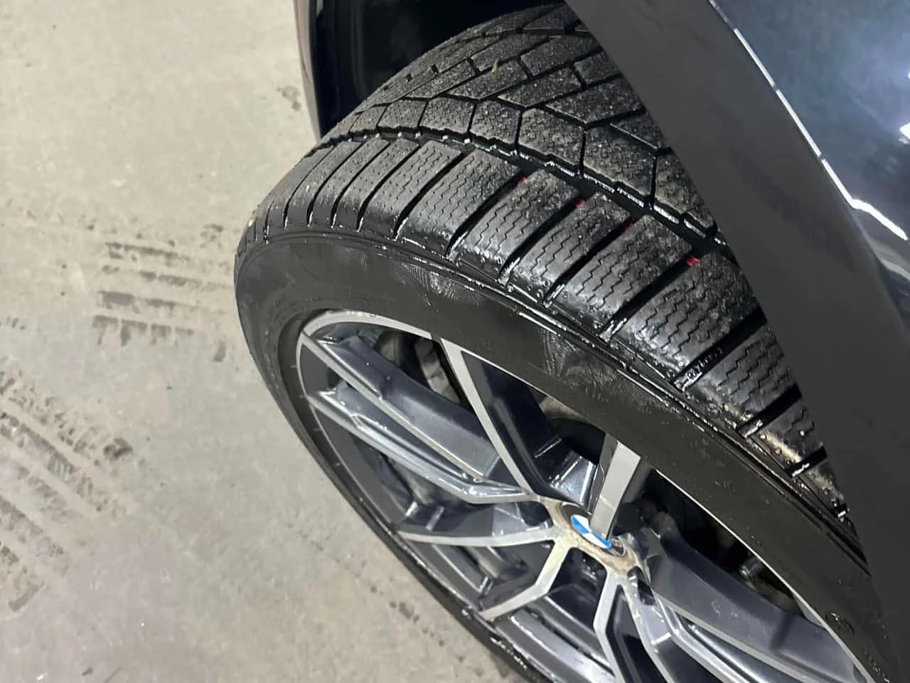 BMW 330 i xDrive/CARFAX/ШИБИДАХ/ПОДГРЕВИ, снимка 6 - Автомобили и джипове - 54038479