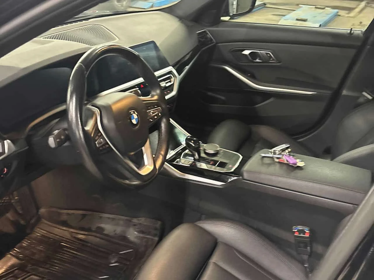 BMW 330 i xDrive/CARFAX/ШИБИДАХ/ПОДГРЕВИ, снимка 7 - Автомобили и джипове - 54038479