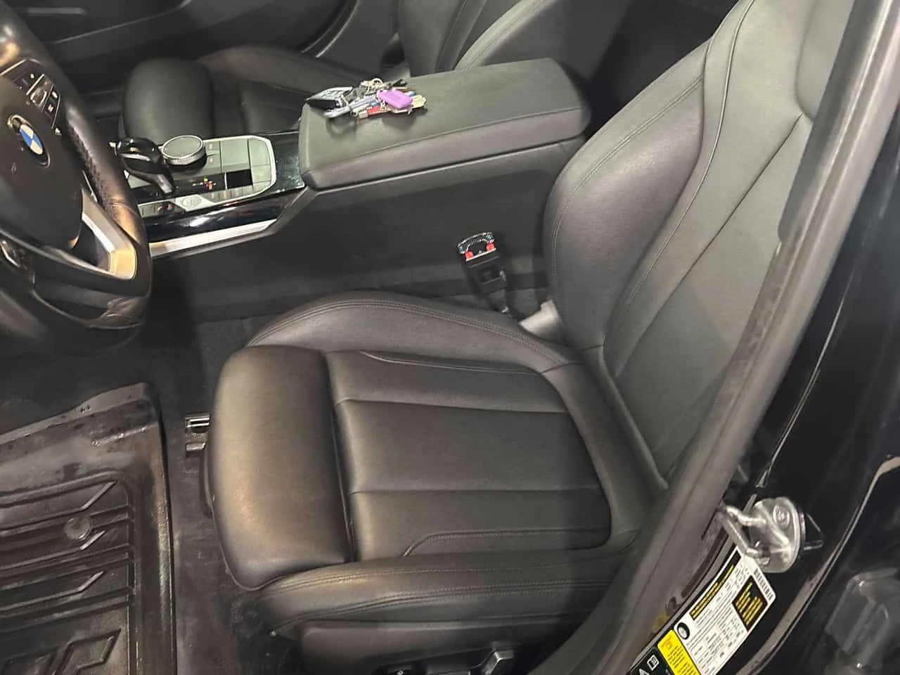 BMW 330 i xDrive/CARFAX/ШИБИДАХ/ПОДГРЕВИ, снимка 11 - Автомобили и джипове - 54038479