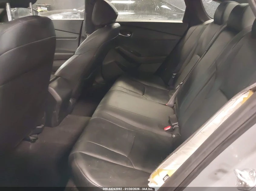 Honda Accord Hybrid Sport-L, снимка 8 - Автомобили и джипове - 54102805