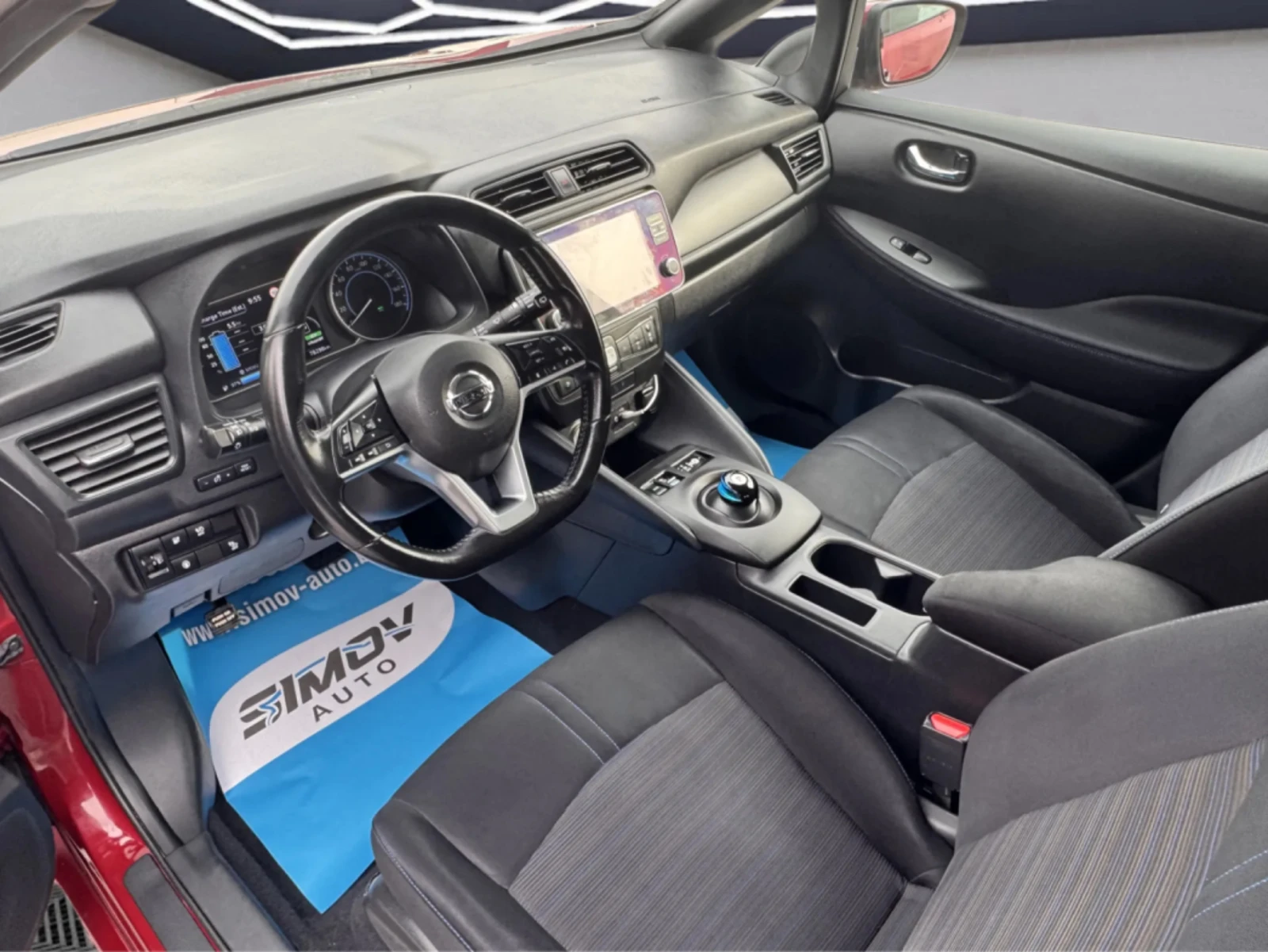 Nissan Leaf  + 62KWH 217КС. KEYLESSGO НАВИГАЦИЯ APPLECAR, снимка 8 - Автомобили и джипове - 54118212