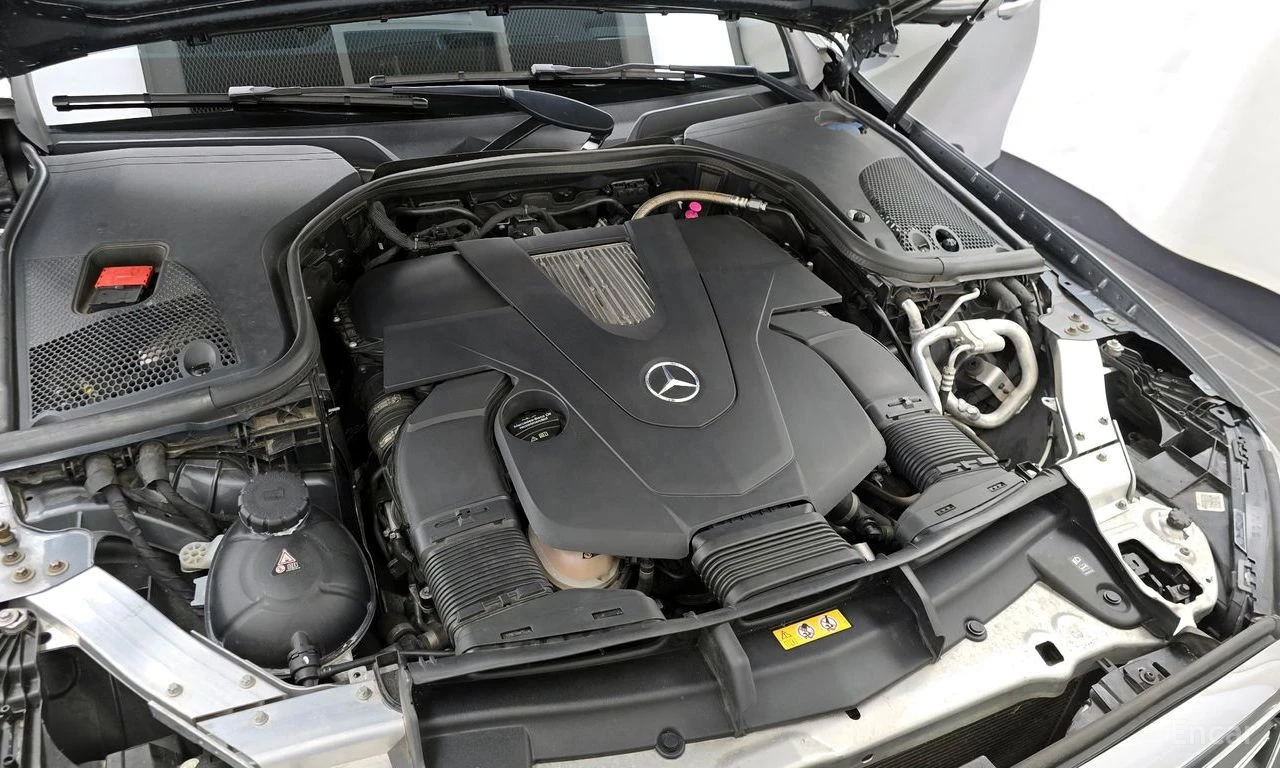 Mercedes-Benz E 450 4MATIC* BURMESTER* ОБДУХВАНЕ* ДИСТРОНИК* ДИГИТАЛНО, снимка 17 - Автомобили и джипове - 55105322