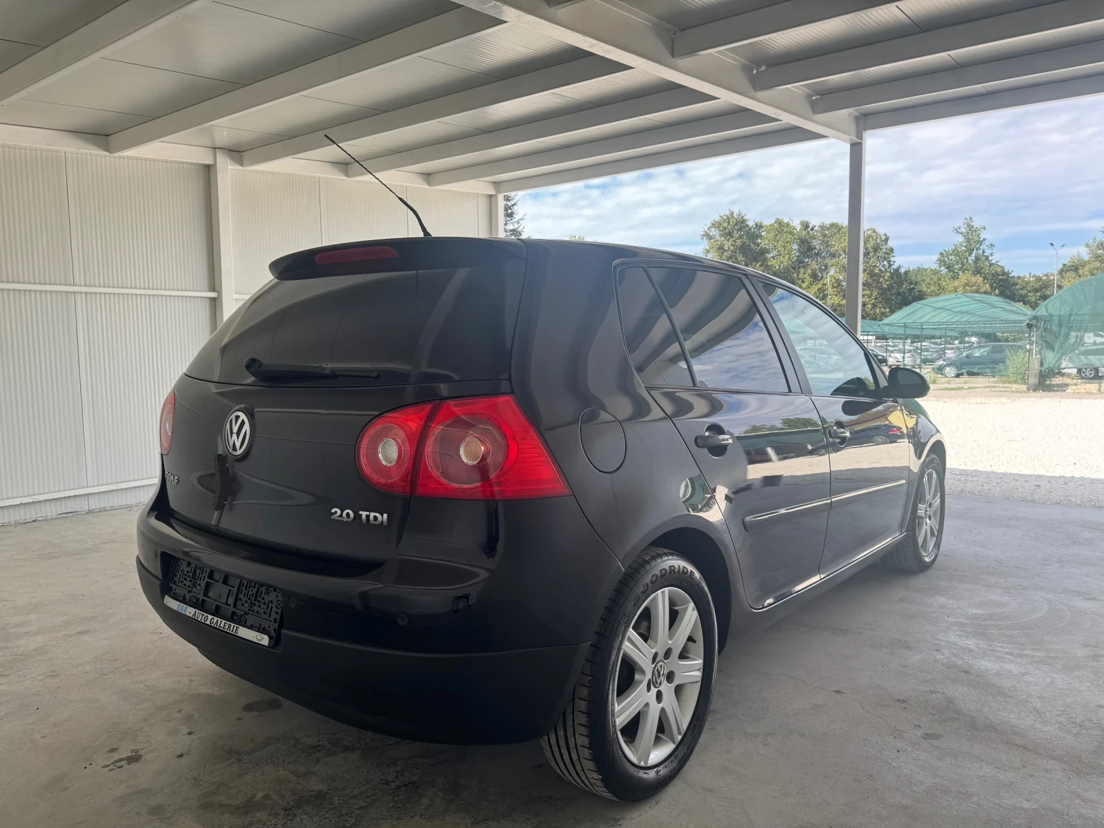 VW Golf 2.0-BMM-NAVI, снимка 5 - Автомобили и джипове - 55817806