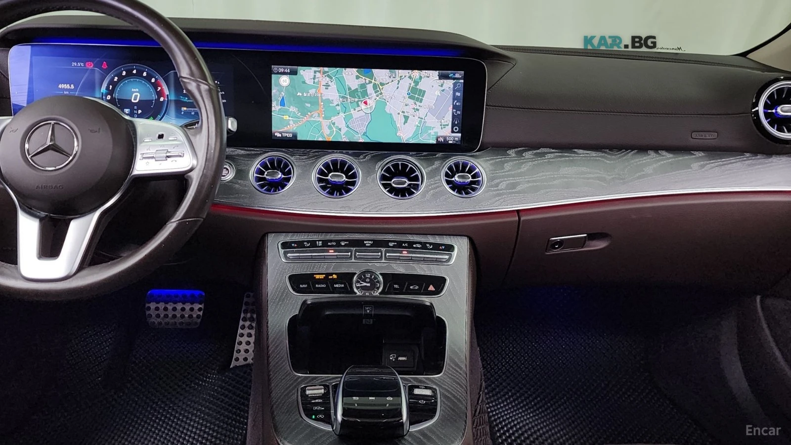 Mercedes-Benz CLS 450 4MATIC* AMG-LINE* DISTRONIC* 360* ПОДГРЕВ* ОБДУХВА, снимка 12 - Автомобили и джипове - 55921690
