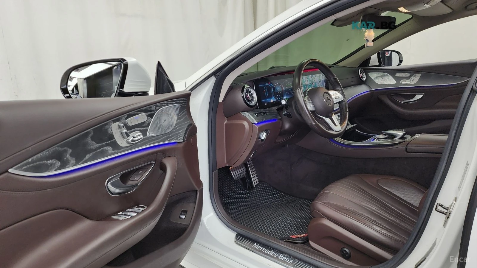 Mercedes-Benz CLS 450 4MATIC* AMG-LINE* DISTRONIC* 360* ПОДГРЕВ* ОБДУХВА, снимка 8 - Автомобили и джипове - 55921690