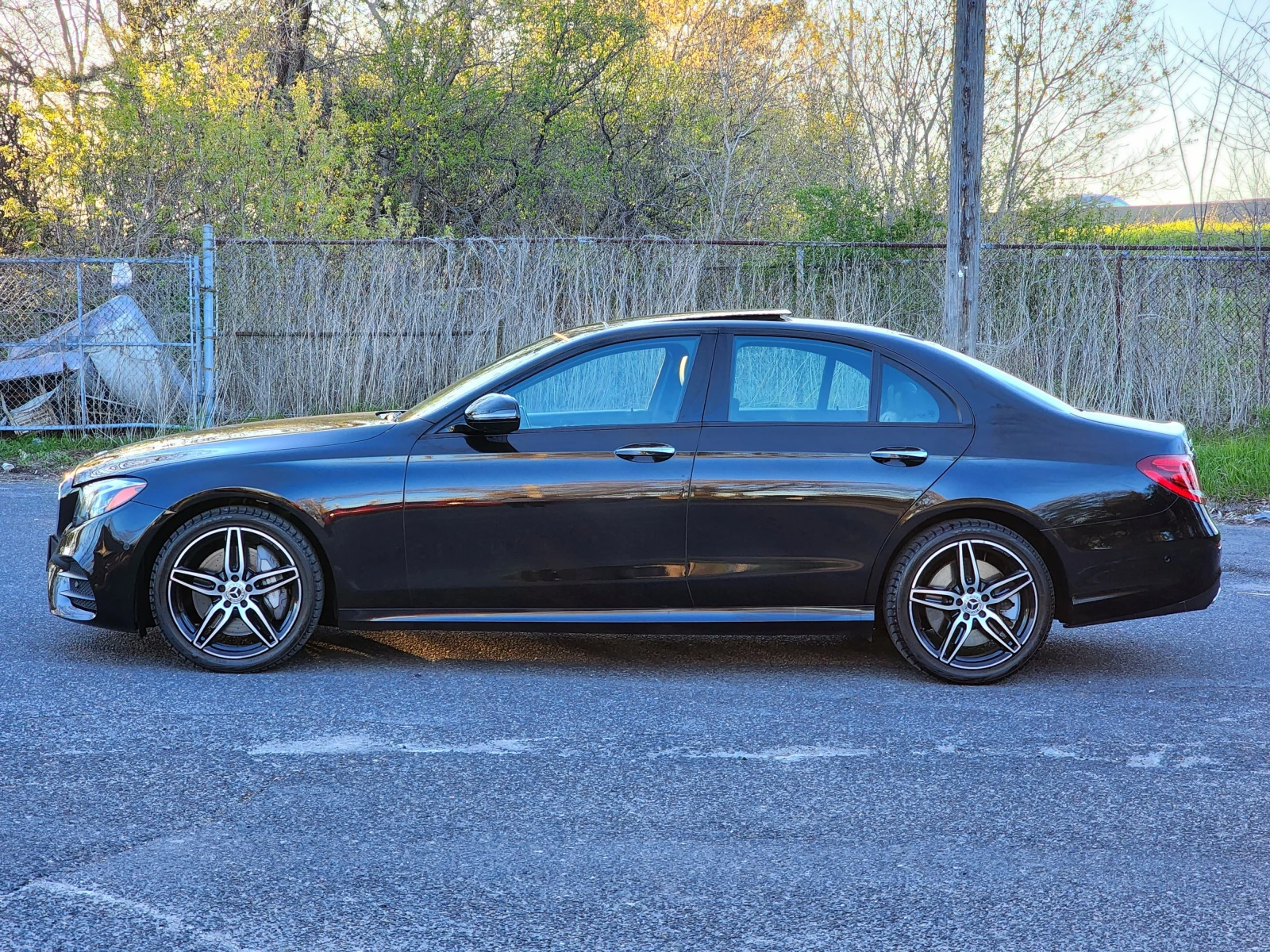 Mercedes-Benz E 450 * CARFAX * , снимка 2 - Автомобили и джипове - 55993607