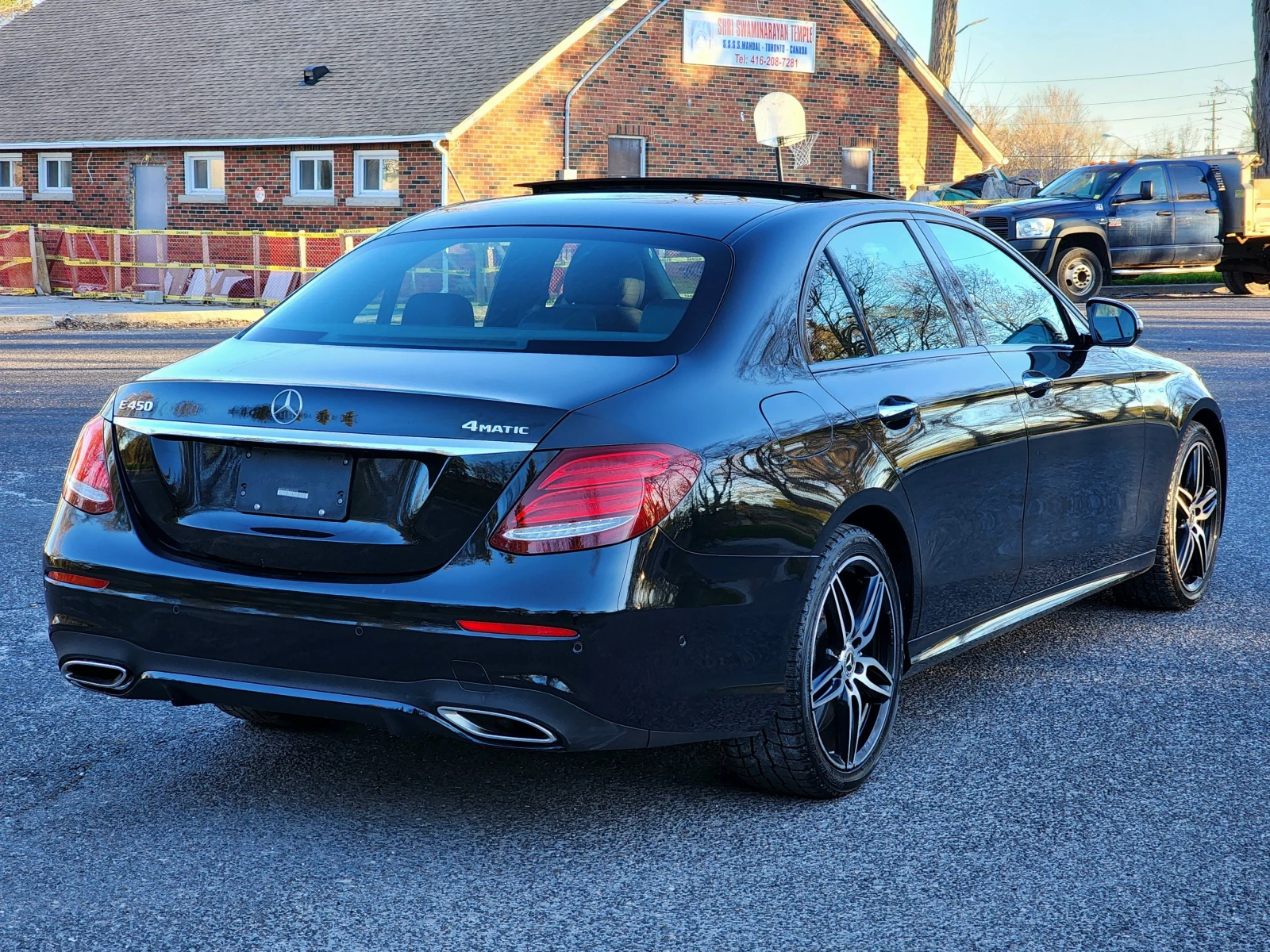 Mercedes-Benz E 450 * CARFAX * , снимка 17 - Автомобили и джипове - 55993607