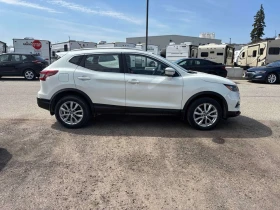 Nissan Qashqai AWD CVT/CARFAX/ВТОРИ ГУМИ/ПОДГРЕВИ, снимка 3