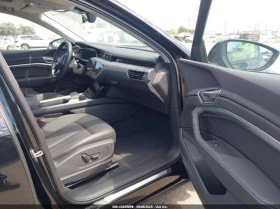 Audi Q8 E-TRON PREMIUM QUATTRO - 57500 лв. / 29399.28 € - 73113865 5