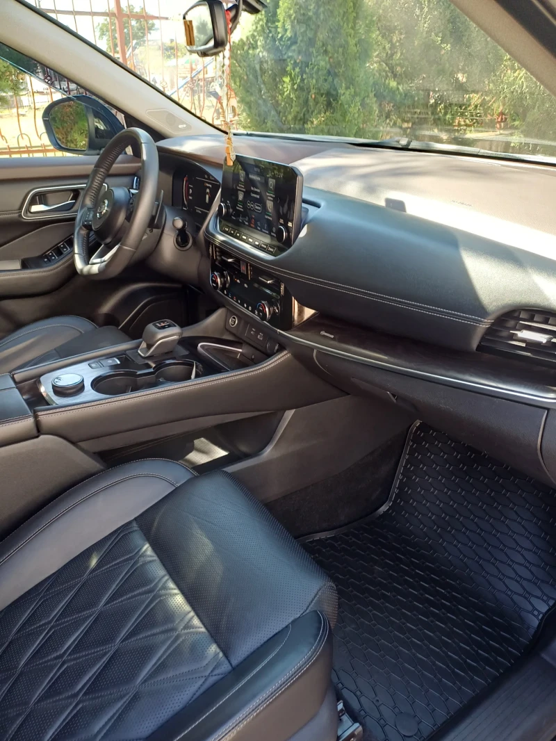 Nissan Rogue Платинум , снимка 4 - Автомобили и джипове - 51768600