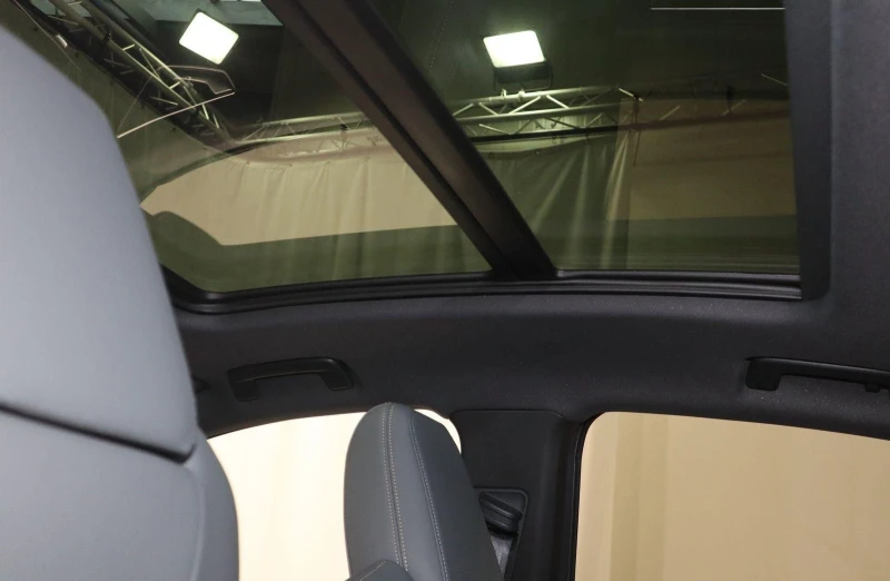 Audi Q4 50 E-TRON QUATTRO S-LINE MATRIX-LED CAM PANORAMA, снимка 12 - Автомобили и джипове - 52530006