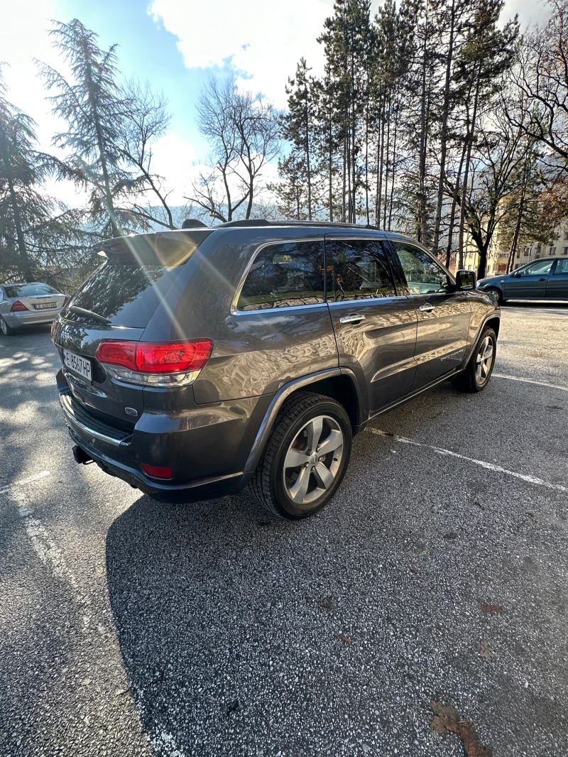 Jeep Grand cherokee Jeep Grand Cherokee 5.7 Hemi Overland , снимка 3 - Автомобили и джипове - 52591305