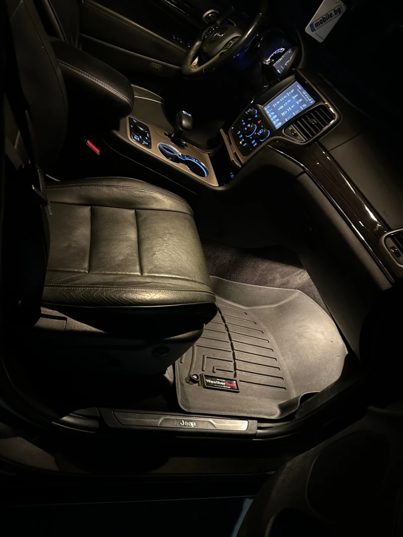 Jeep Grand cherokee Jeep Grand Cherokee 5.7 Hemi Overland , снимка 10 - Автомобили и джипове - 52591305